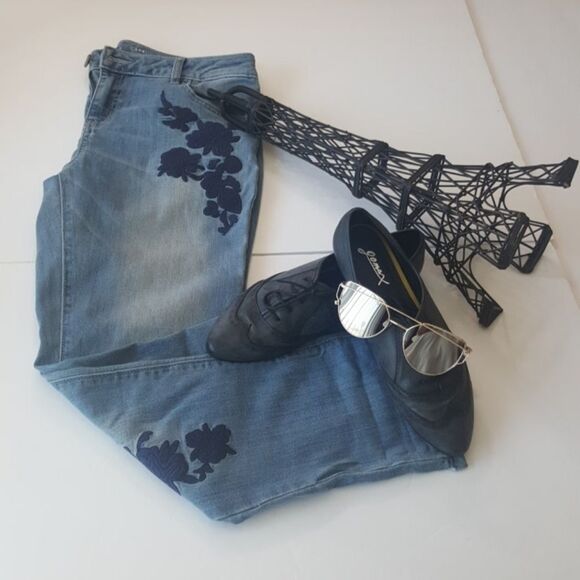 Vera Wang Capri Applique Women Jeans - Picture 4 of 4